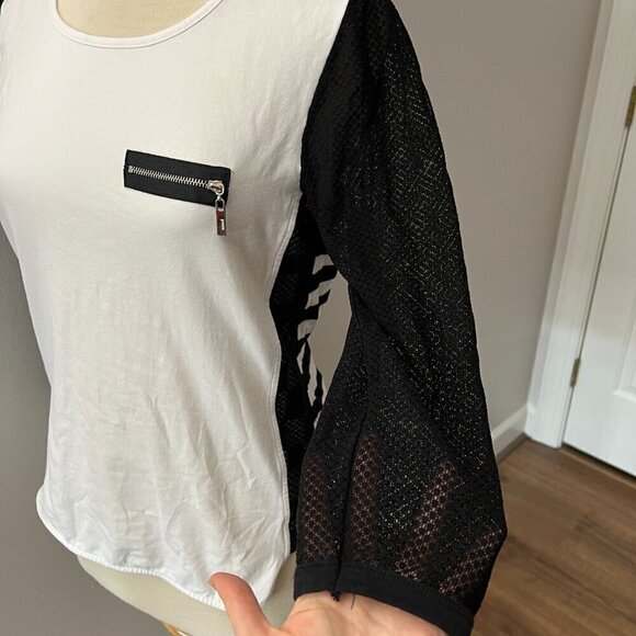 Ravel Black & White Sheer Sleeve Stripe Back Top Sz M - Picture 2 of 12